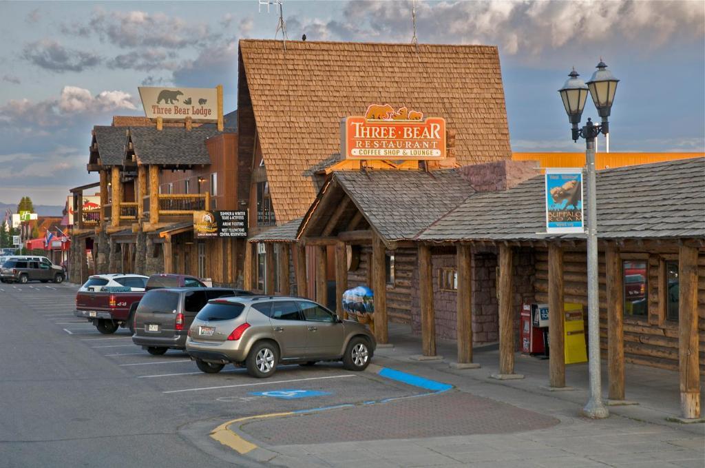 Three Bear Lodge West Yellowstone Dış mekan fotoğraf