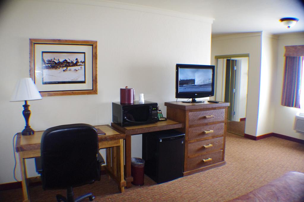 Three Bear Lodge West Yellowstone Oda fotoğraf