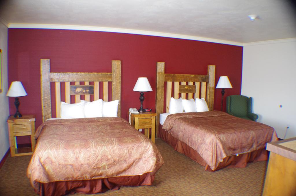 Three Bear Lodge West Yellowstone Dış mekan fotoğraf