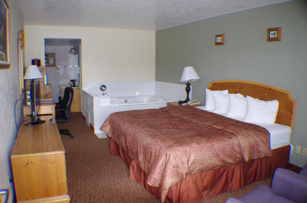 Three Bear Lodge West Yellowstone Oda fotoğraf